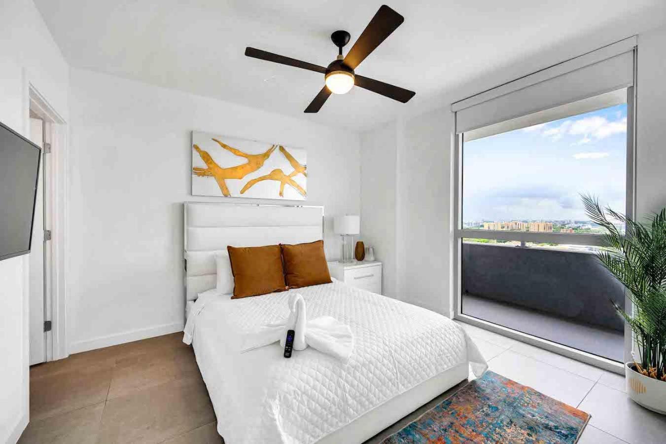 Appartamento Amazing 3 Bed Unit In Dwntwn Miami With Free Parking Esterno foto